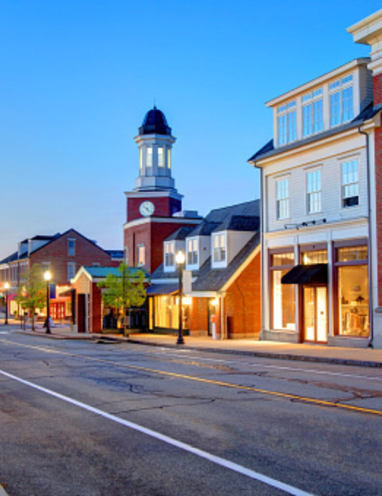 What types of towns do introverts prefer to live in