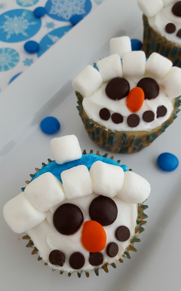 Snowman Cupcakes Recipe: Fun For Kids!