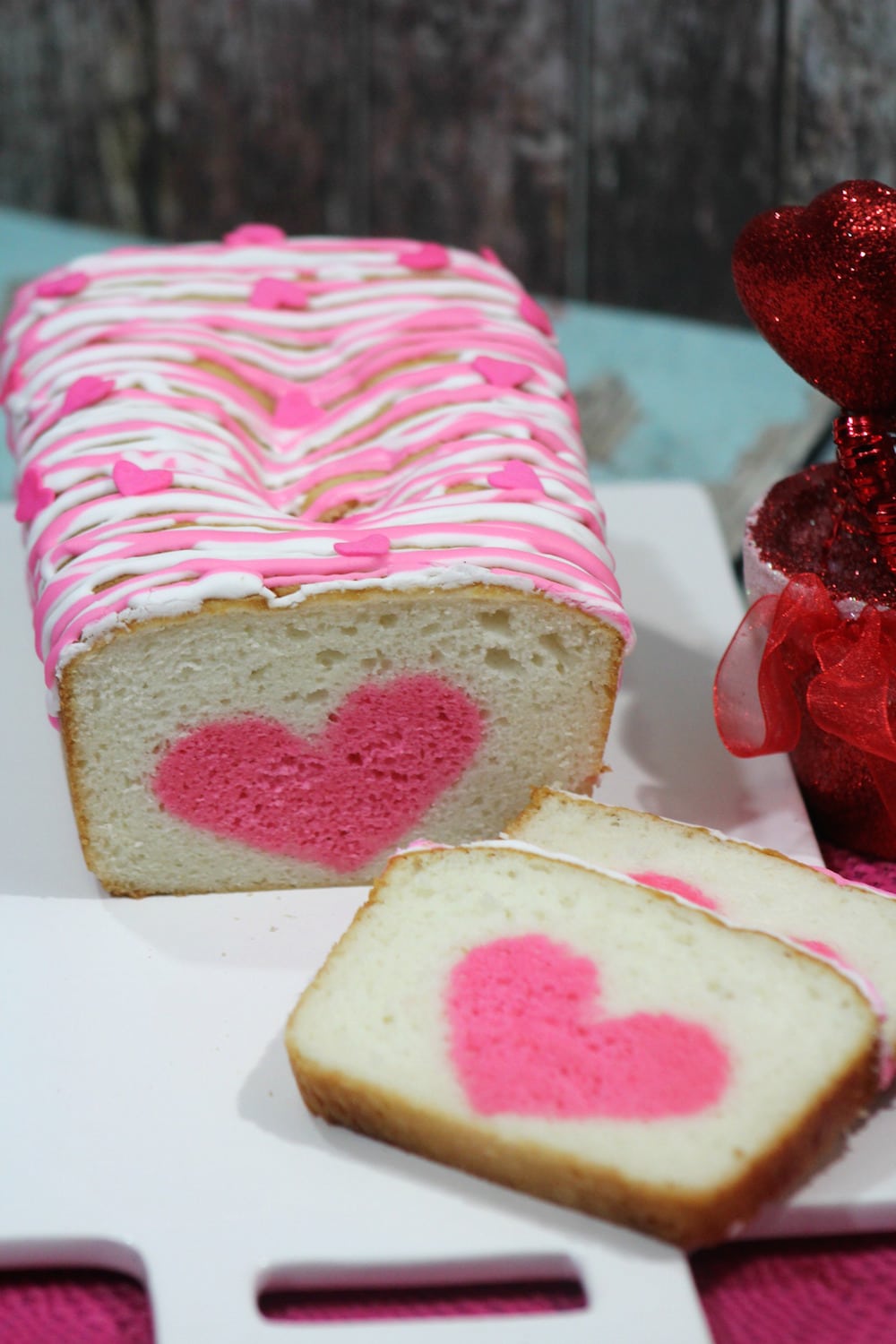 Hidden Heart Valentine's Day Cake - The Itsy-Bitsy Kitchen