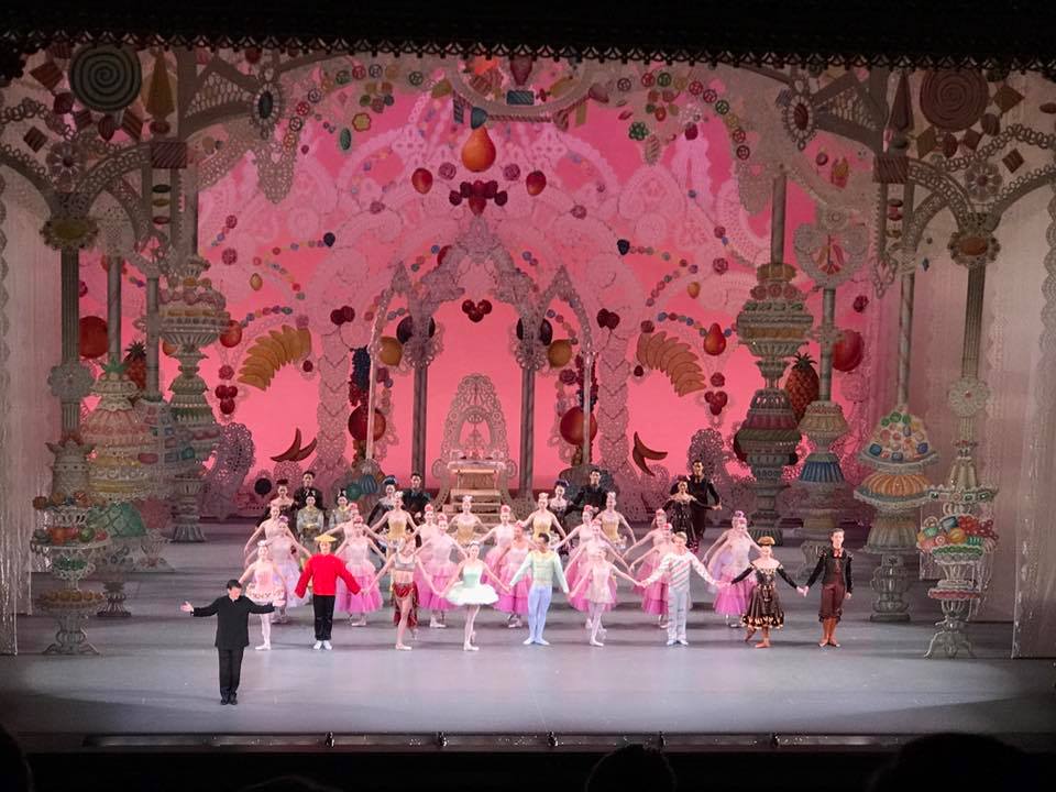 closing scene of the NYC Ballet Nutcracker