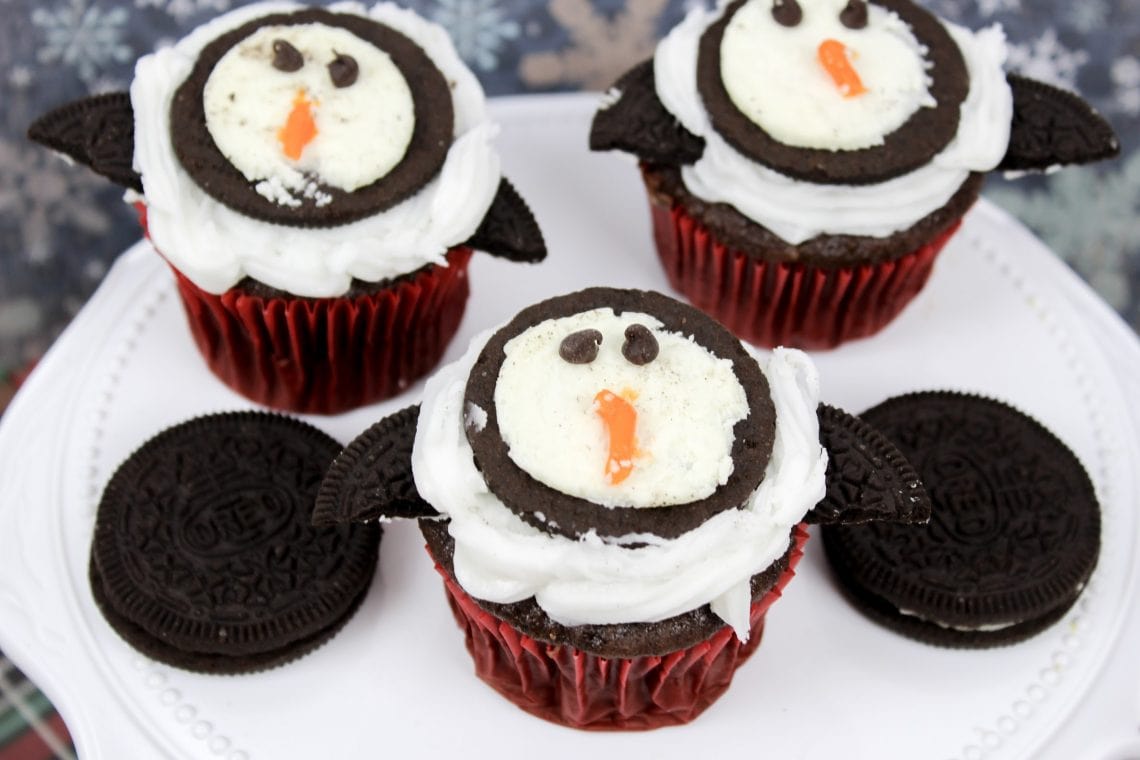How To Decorate Penguin Cupcakes: Winter Treat