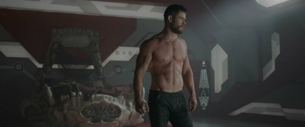 Chris Hemsworth's Shirtless Scene In Thor: Ragnarok