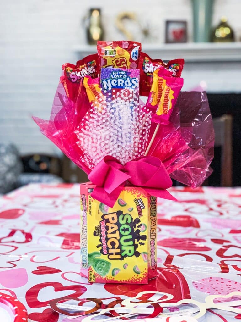 Valentine Day Gift Ideas For Kids : 12 Adorable Valentines Day Box Ideas - Sunlit Spaces | DIY ... : Help your child spread the valentine's day love with cards for classmates, gifts for teachers, and candy for all.