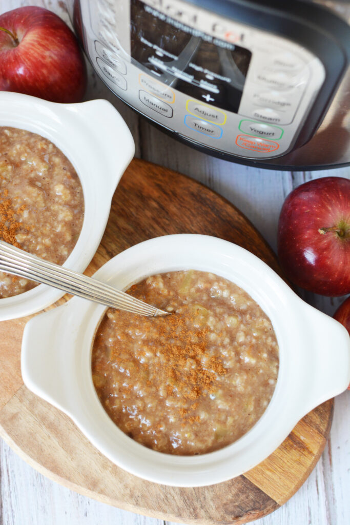 Instant Pot Oatmeal With Apples And Cinnamon