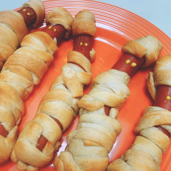 How To Make Halloween Mummy Hot Dogs