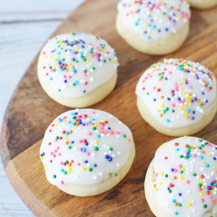 Image for Homemade Italian Cookies Recipe - Your Grandma's Italian Wedding Cookies