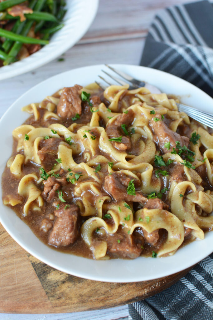 crock pot Beef With Noodles 