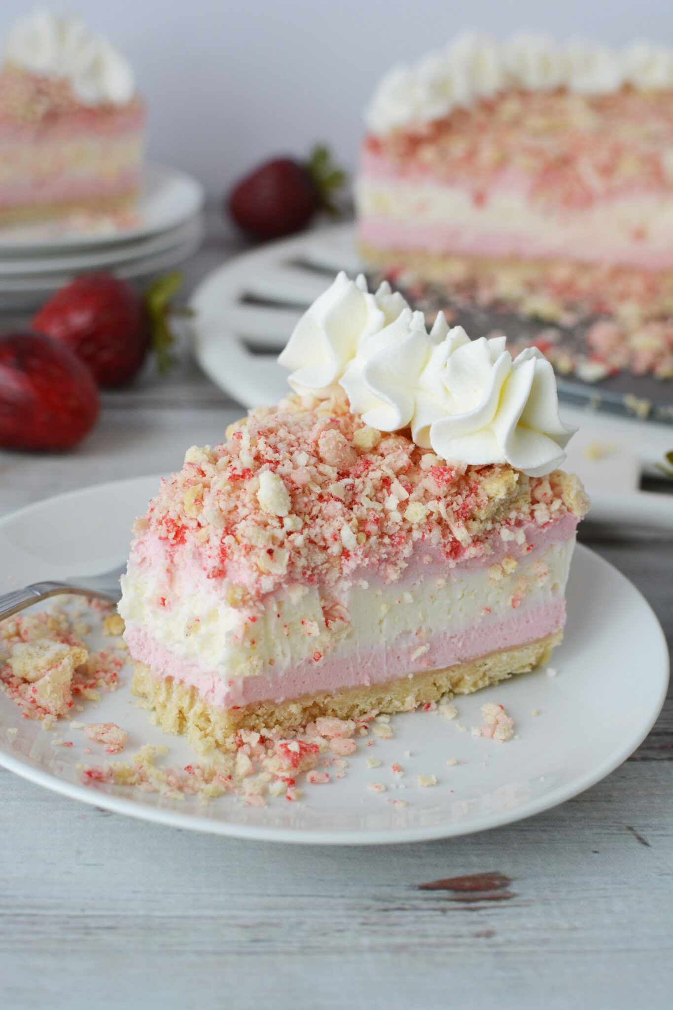 Strawberry Crunch Cheesecake Recipe - Lady and the Blog