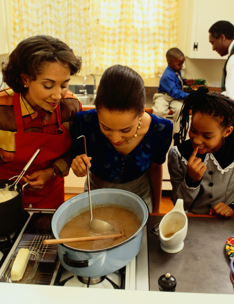 family on thanksgiving